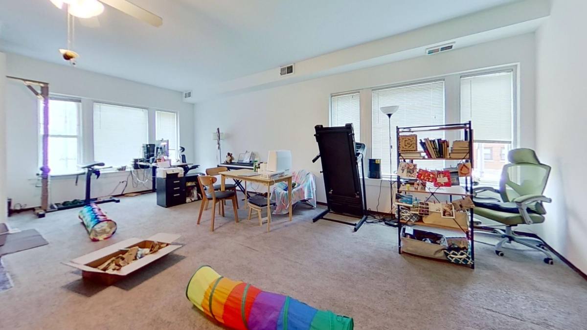 Apartment for rent at 701 W Belmont Ave, Chicago, IL 60657
