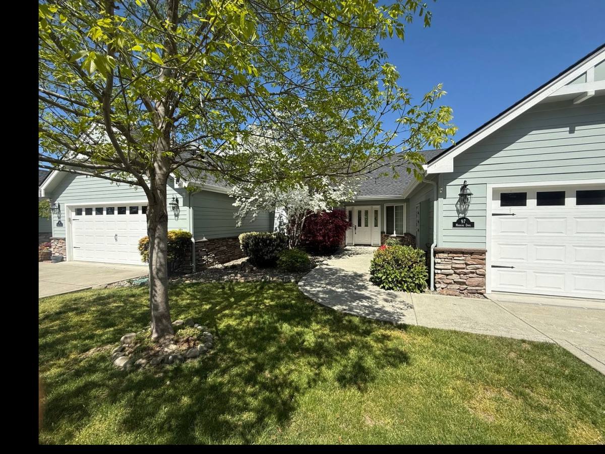 House for rent at 97 Morning Dove Trail, Eagle Point, OR 97524