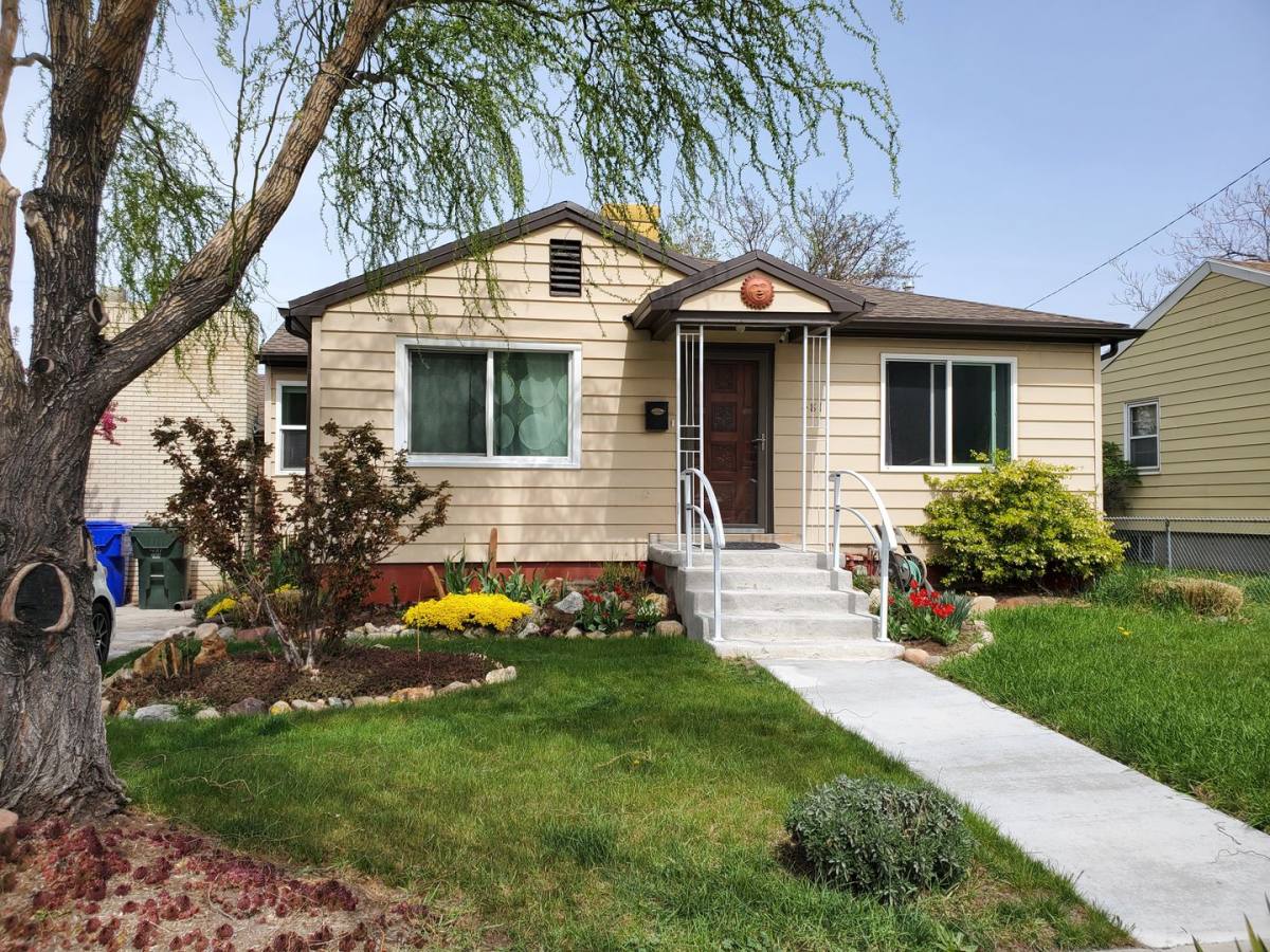 House for rent at 481 E 2400 S, Salt Lake City, UT 84115