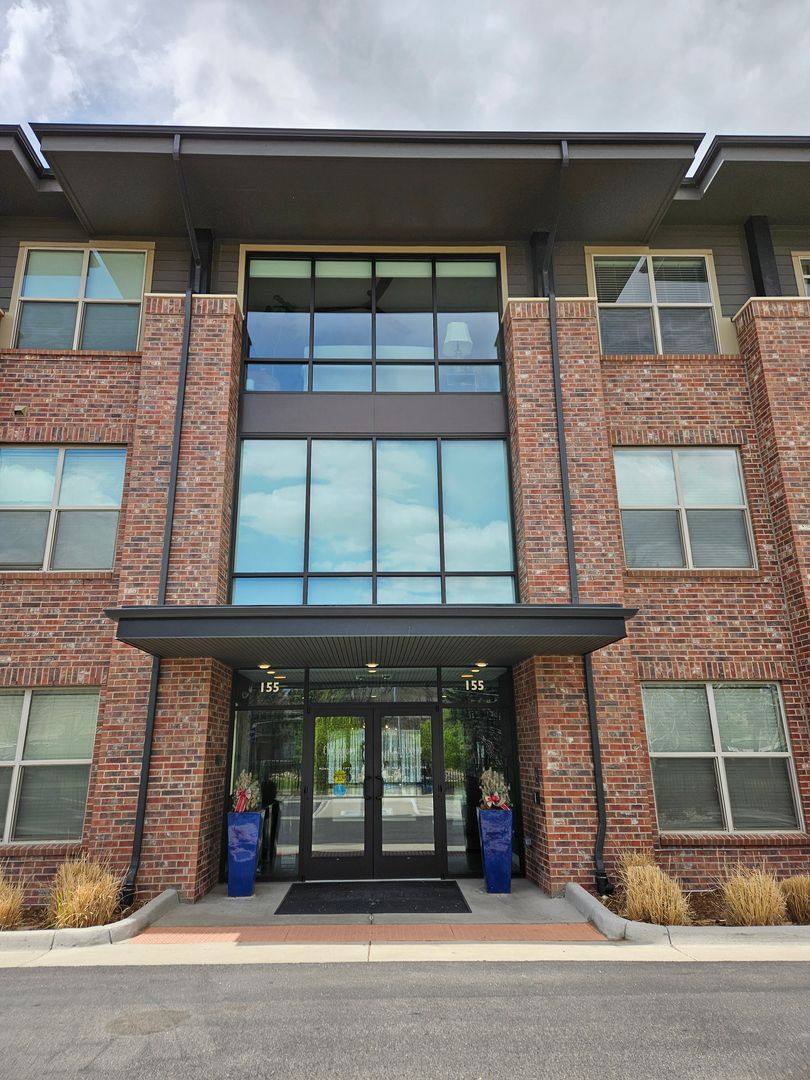 Condo for rent at 155 S Monaco St Parkway, Denver, CO 80224