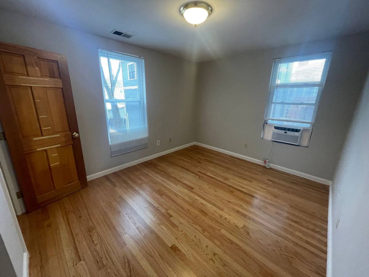 Apartment for rent at 344 Putnam Ave #1, Cambridge, MA 02139