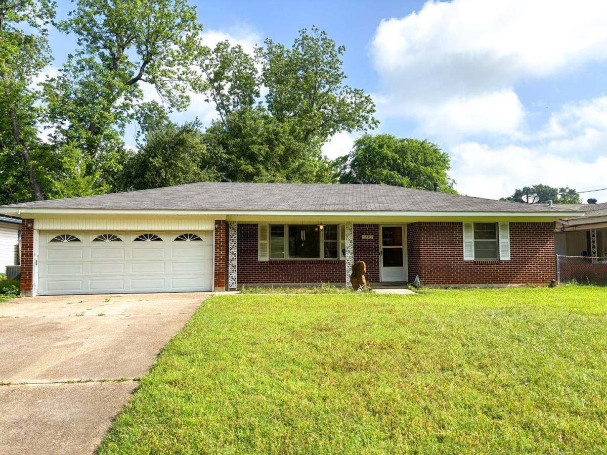 House for rent at 1209 Pecan Lane, Bossier City, LA 71112