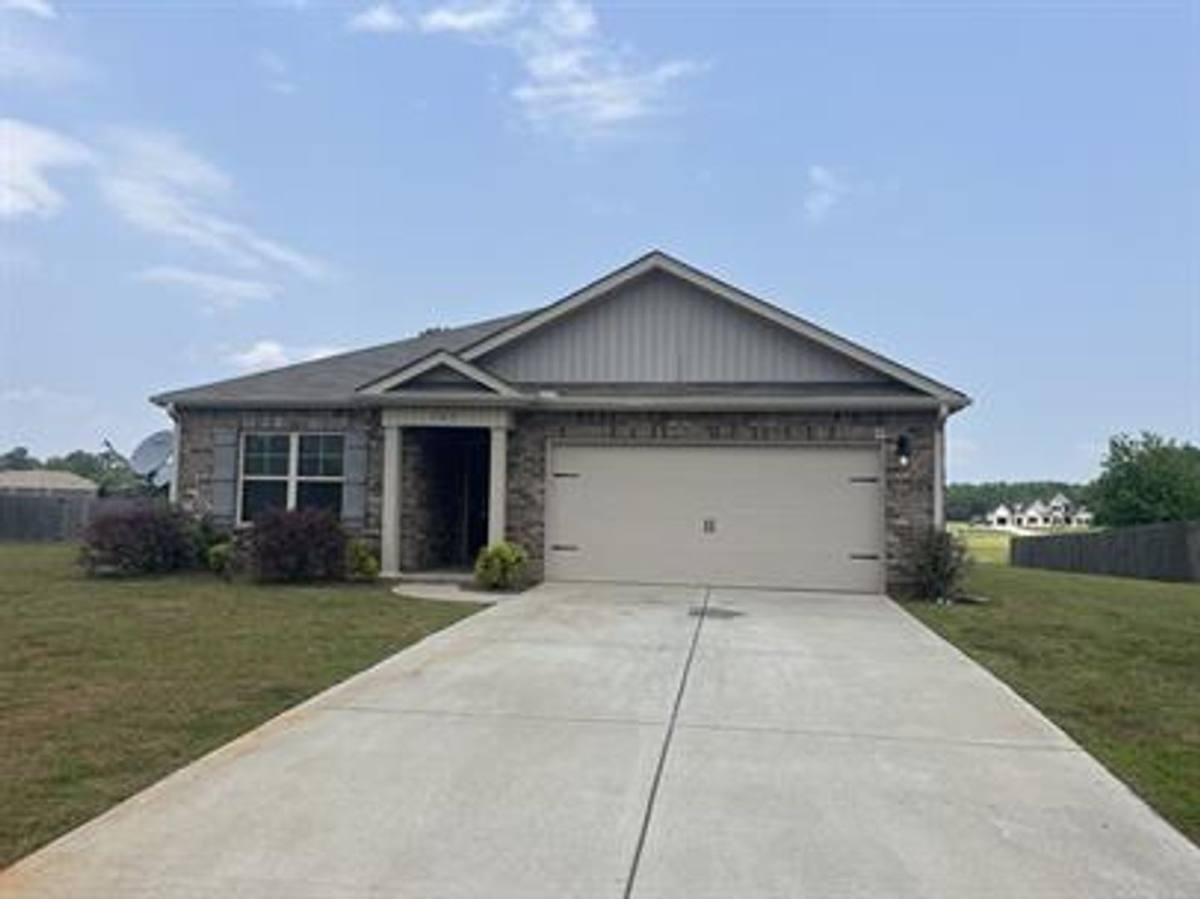 House for rent at 107 Natalie Jane Dr, Hazel Green, AL 35750