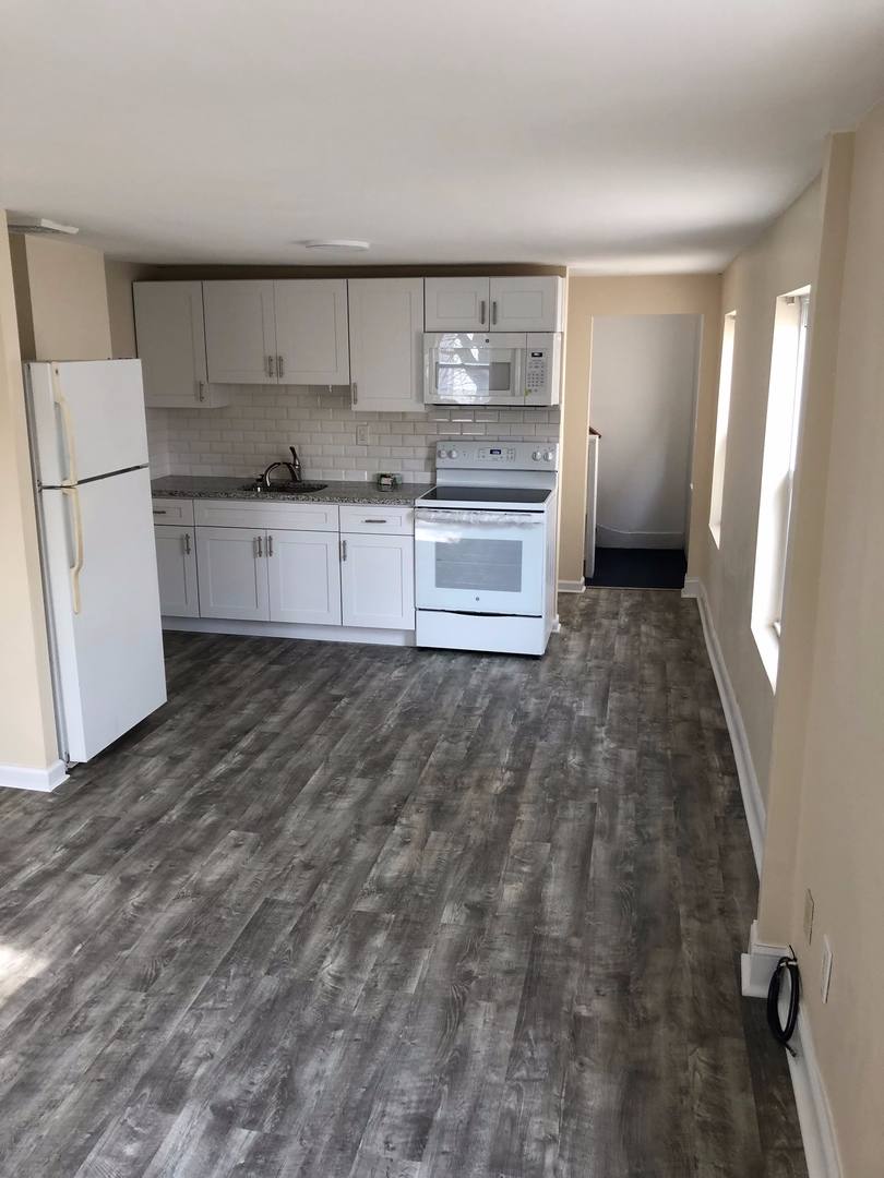 Apartment for rent at 639 N 12th St, Philadelphia, PA 19123