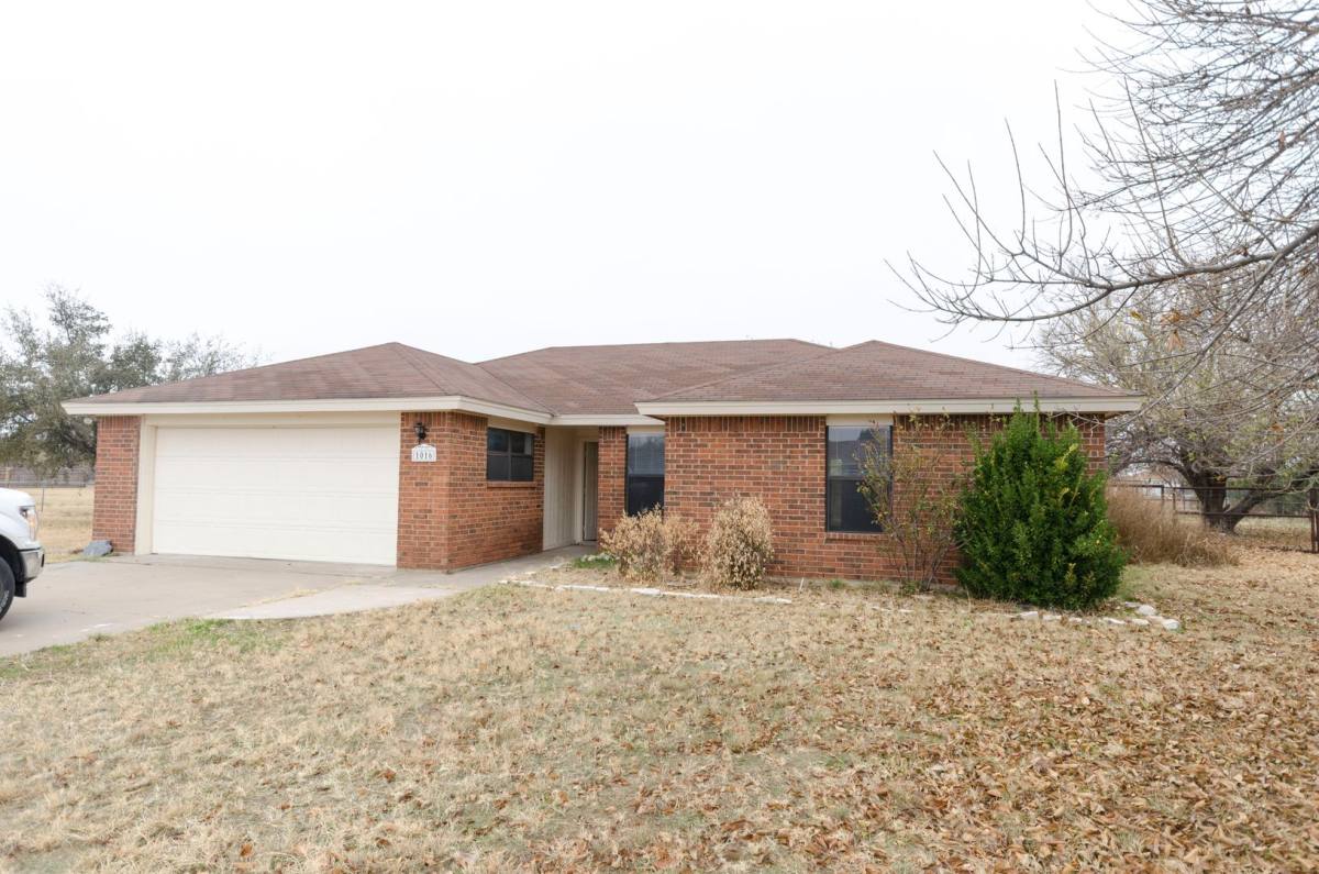 House for rent at 1016 Crickett Lane, San Angelo, TX 76905