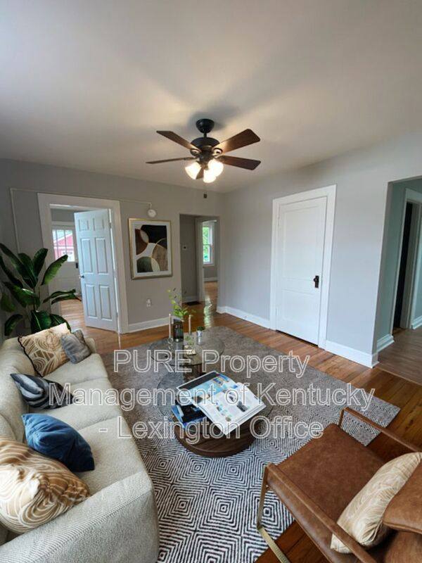 Apartment for rent at 720 Main St #2, Paris, KY 40361