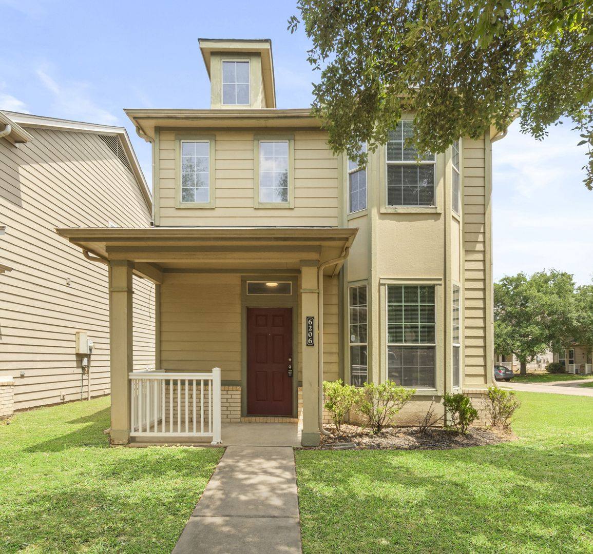 Townhouse for rent at 6206 Scotchwood Dr, Katy, TX 77449