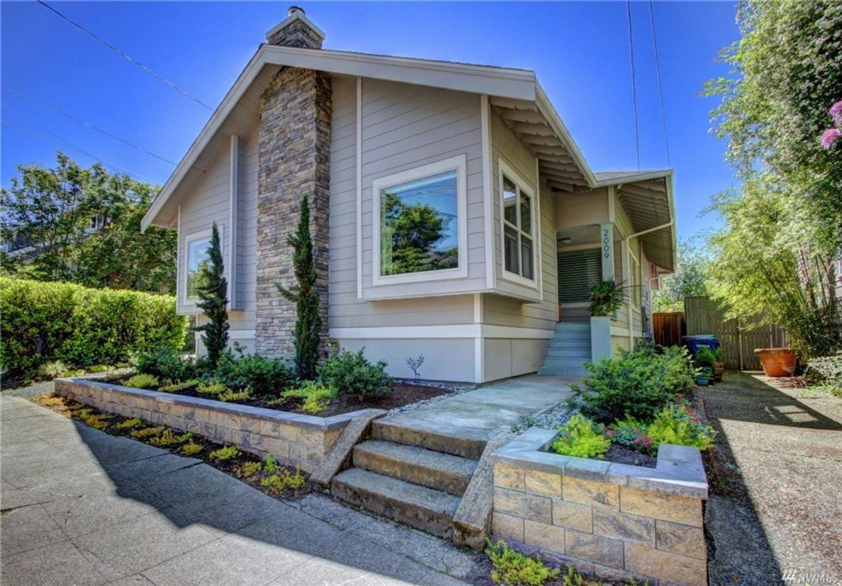 House for rent at 2009 E Mercer St, Seattle, WA 98112
