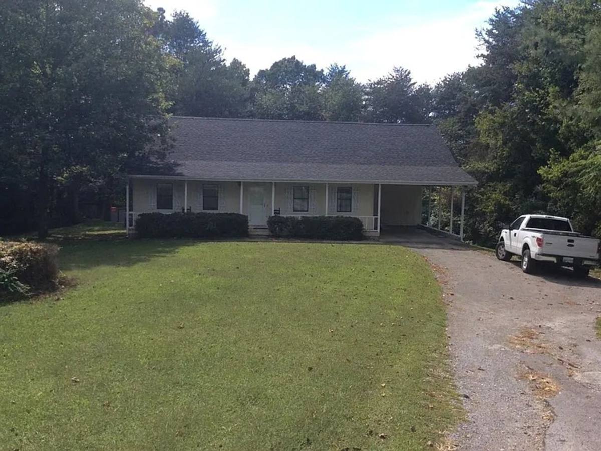 House for rent at 226 Smyrna Dr, Evensville, TN 37332