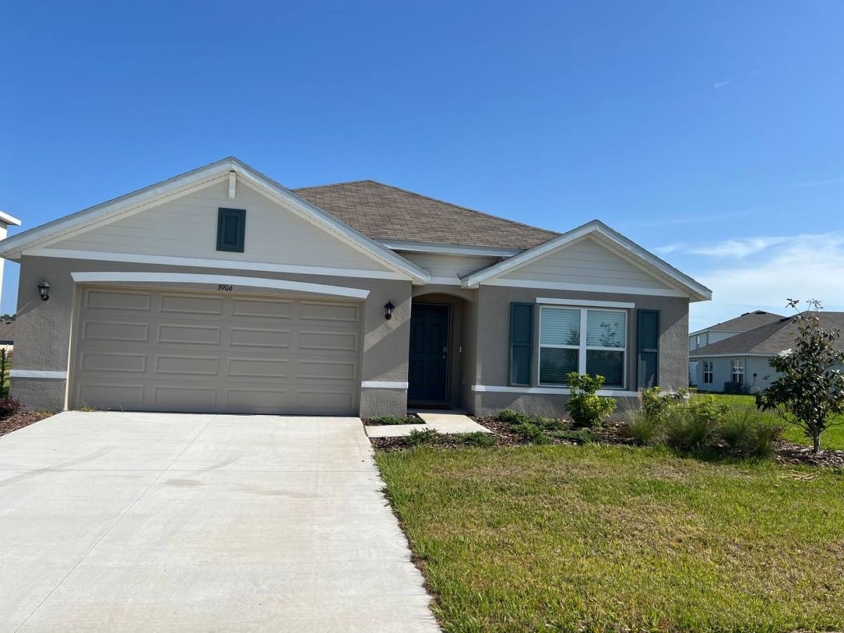 House for rent at 3906 111th St E, Palmetto, FL 34221