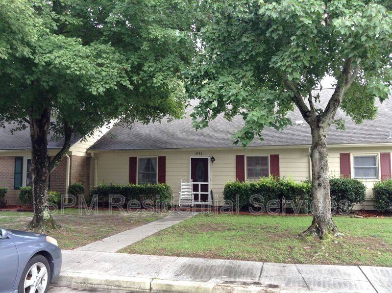 Townhouse for rent at 4942 Marlin Court, Wilmington, NC 28403