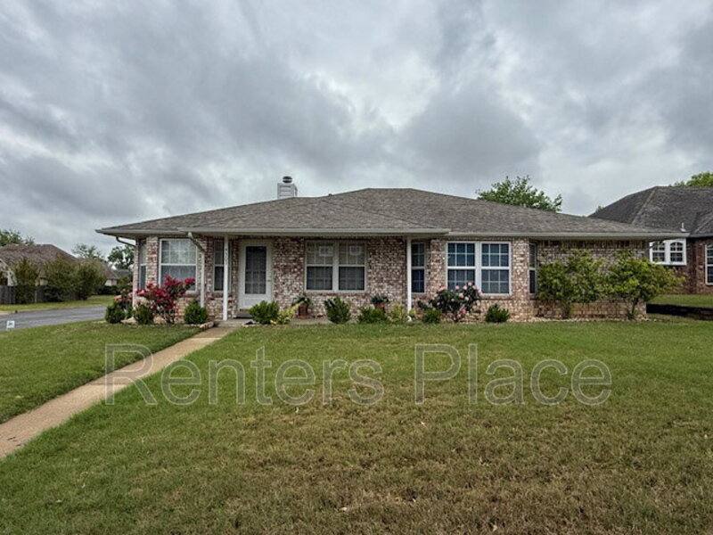 House for rent at 9303 S 85th E Ave, Tulsa, OK 74133