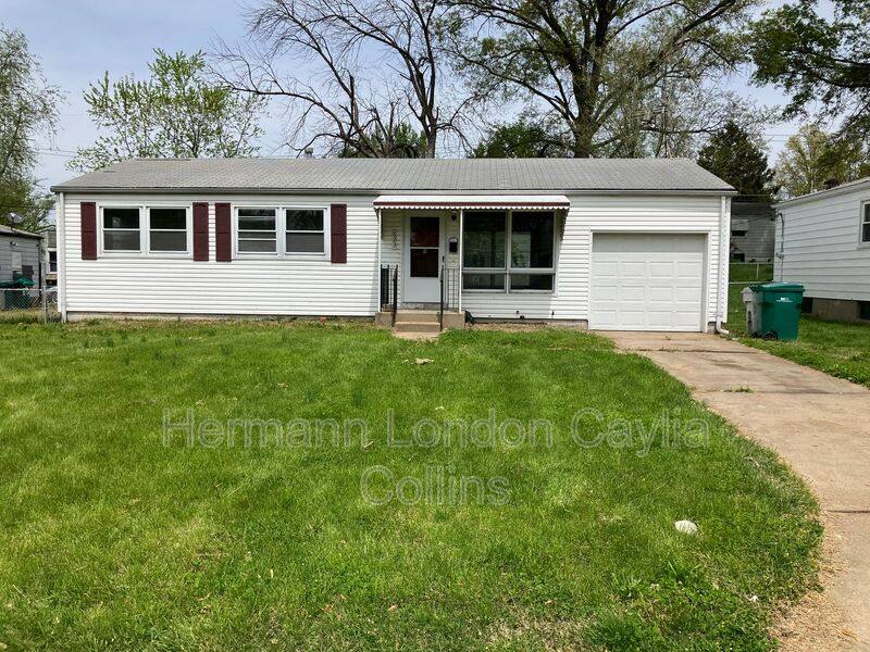 House for rent at 623 Scenic Dr, Saint Louis, MO 63137