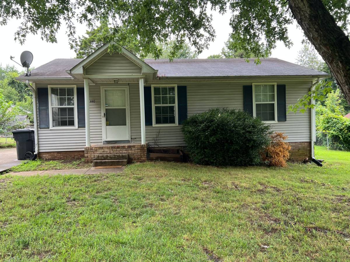 House for rent at 440 Pembroke Oak Grove Rd, Oak Grove, KY 42262