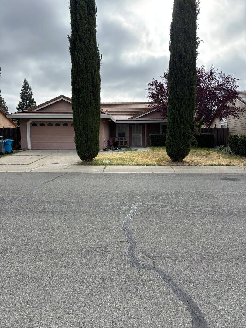 House for rent at 1578 Alicia Dr, Yuba City, CA 95993