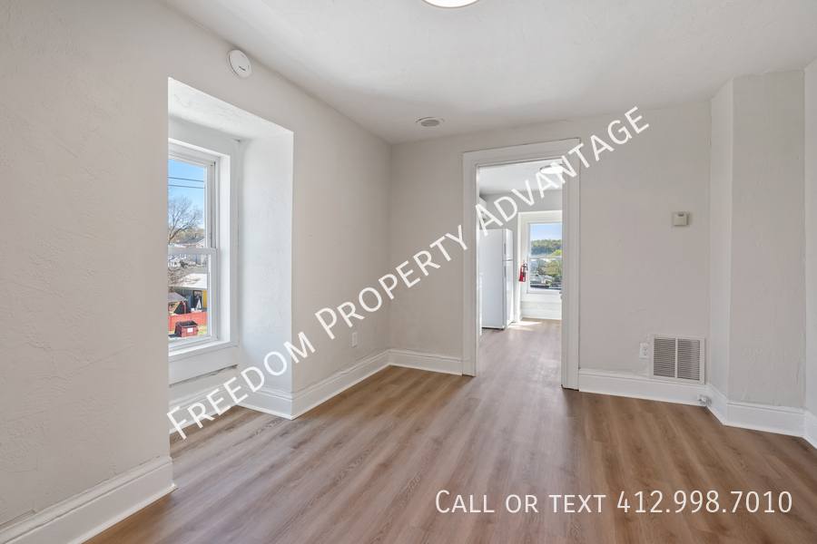 Apartment for rent at 10 Iron St #3B, Canonsburg, PA 15317