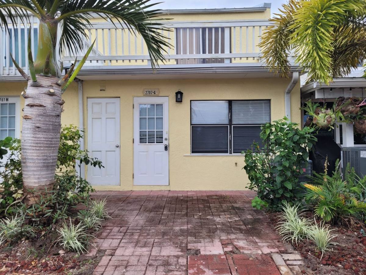 Townhouse for rent at 2707 N Highway A1a G, Fort Pierce, FL 34949