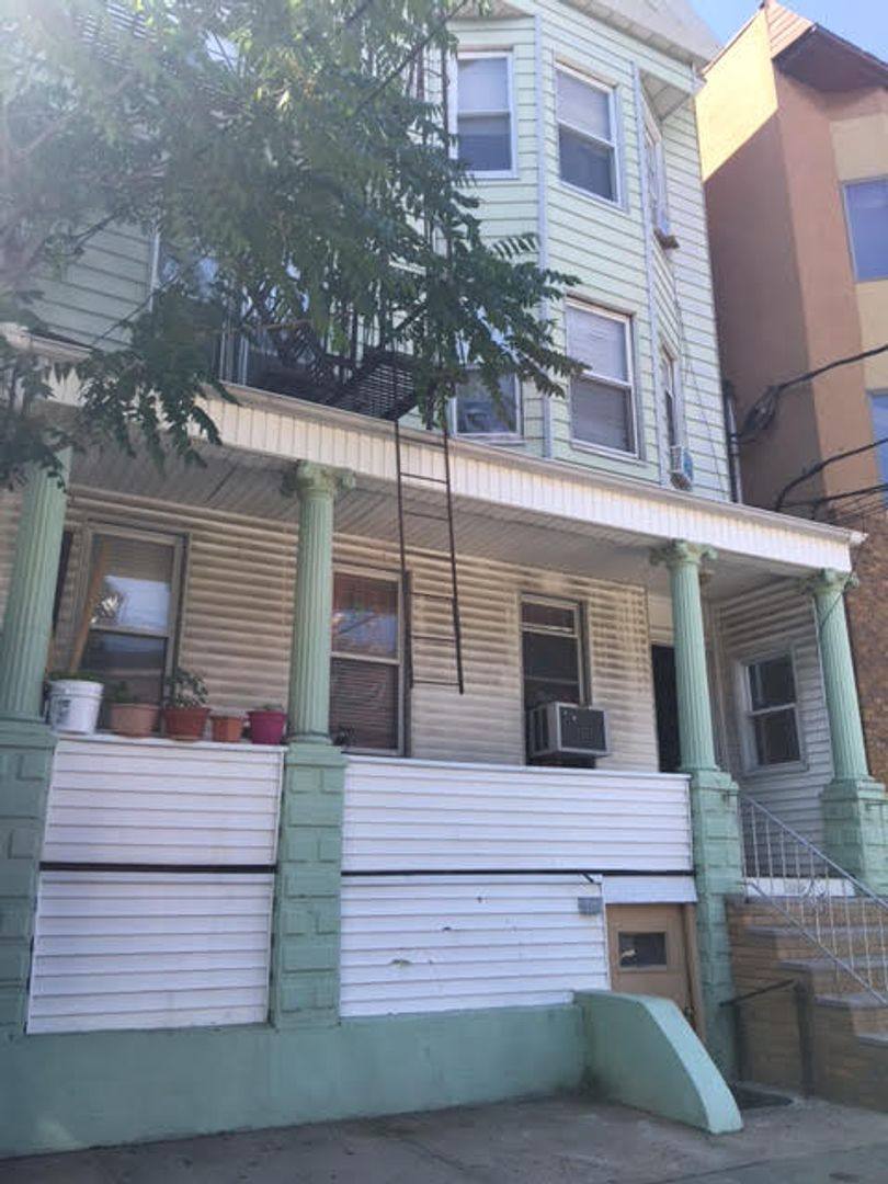 Apartment for rent at 205 Prospect Ave, Bayonne, NJ 07002