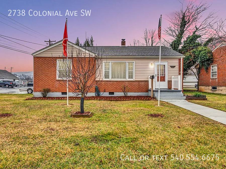 House for rent at 2738 Colonial Ave SW, Roanoke, VA 24015