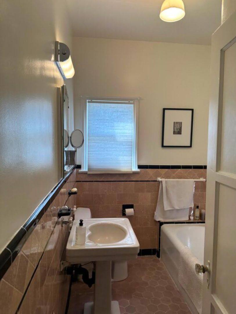 Apartment for rent at 1825 N Edgemont St, Los Angeles, CA 90027