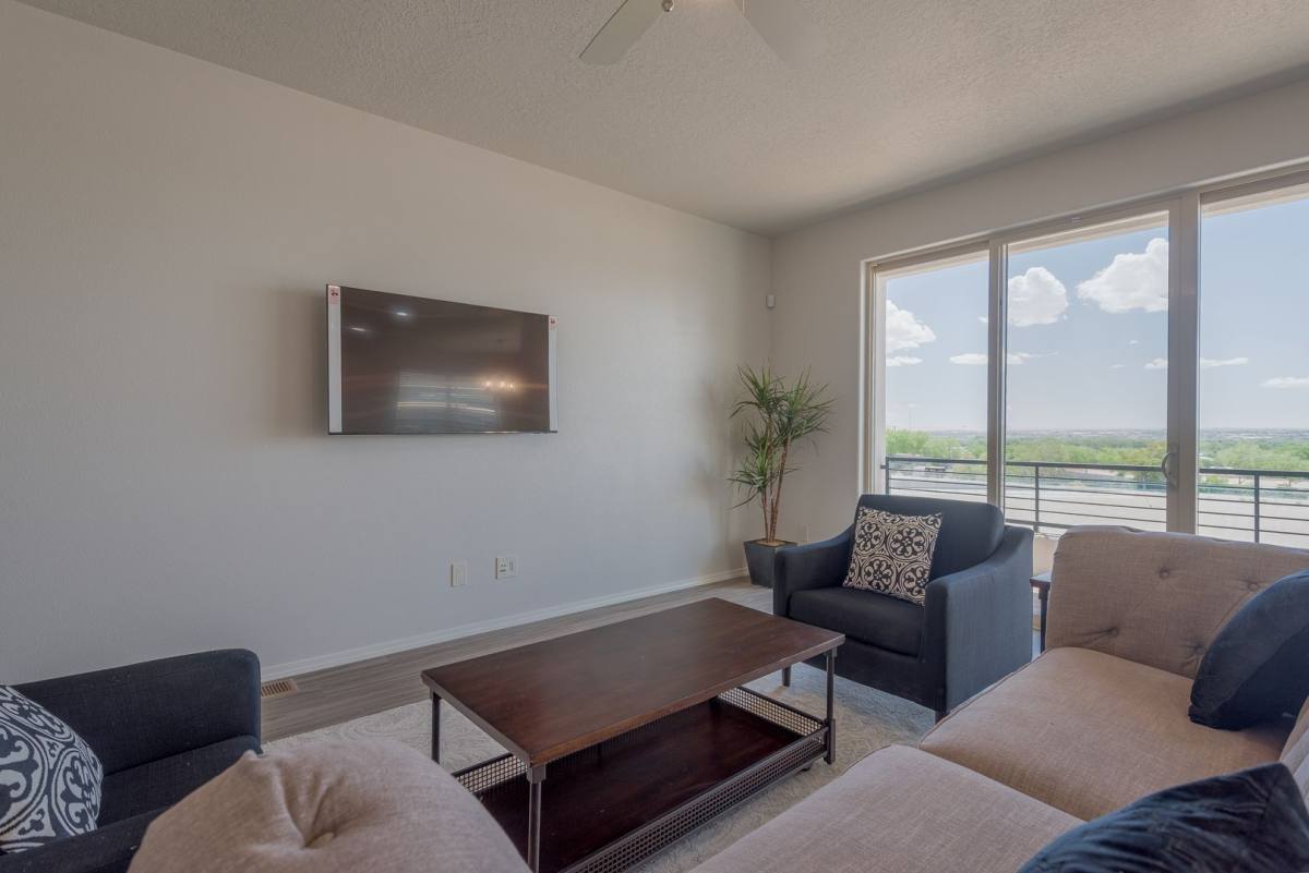 Townhouse for rent at 8801 Horizon Way NE, Albuquerque, NM 87113