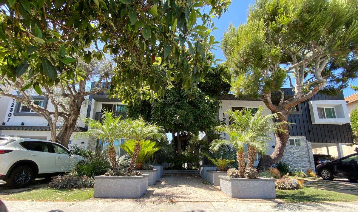 Apartment for rent at 12301 & 12307 Pacific Ave, Los Angeles, CA 90066