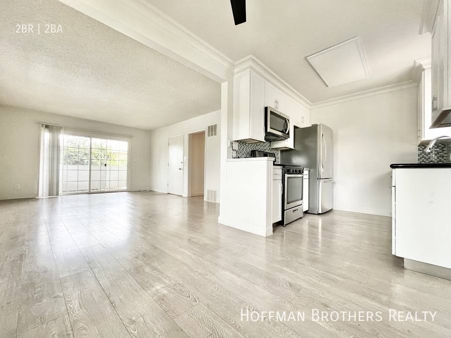 Apartment for rent at 5754 Hazeltine Ave #3, Van Nuys, CA 91401