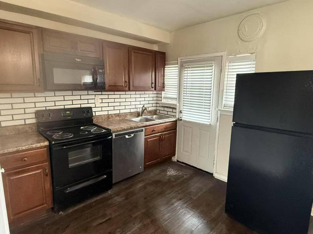 Apartment for rent at 7156 Vernon Ave, Saint Louis, MO 63130