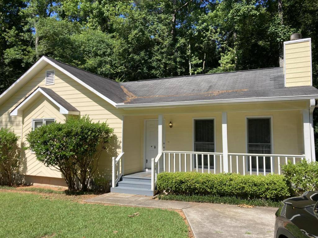 House for rent at 1043 Waluhiyi Trail, Fayetteville, GA 30214