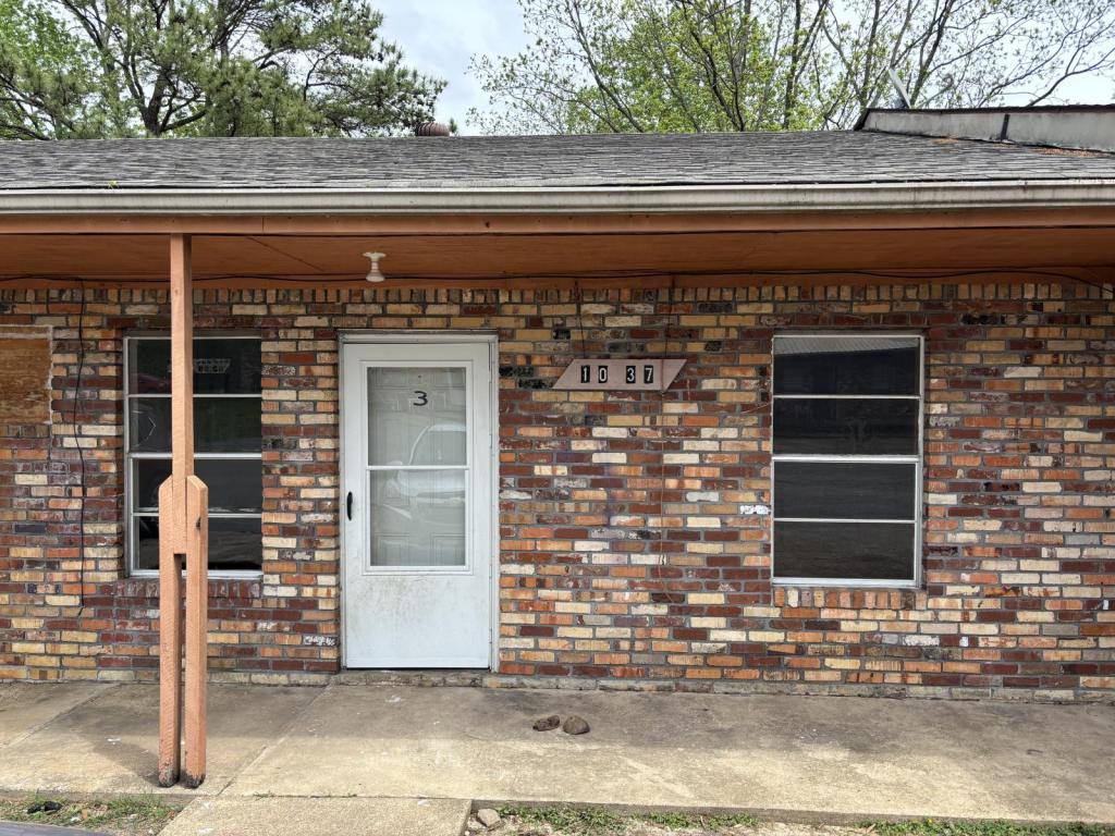 Apartment for rent at 1037 W Cherry St, Milan, TN 38358