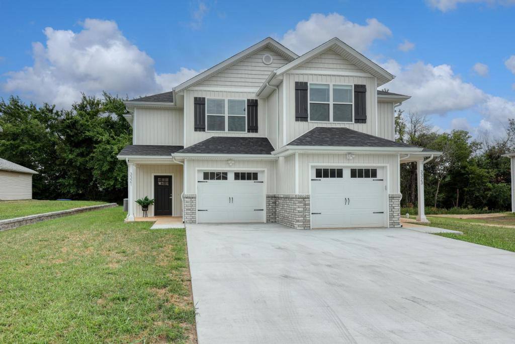 Townhouse for rent at 3407 - 3409 S Kenser Court, Joplin, MO 64804