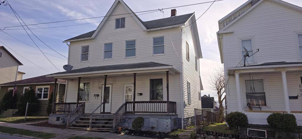 House for rent at 136 Glenn St, Johnstown, PA 15906