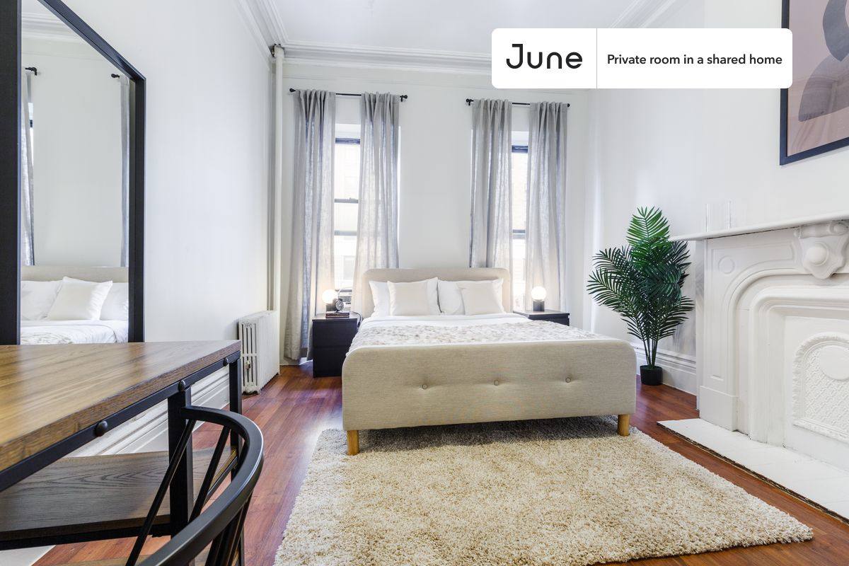 Apartment for rent at 635 Ninth Ave, New York, NY 10036