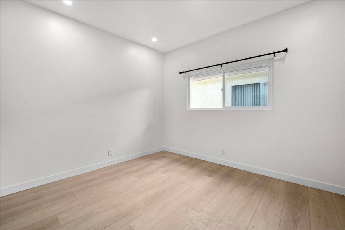 Apartment for rent at 12017 Pacific Ave, Los Angeles, CA 90066