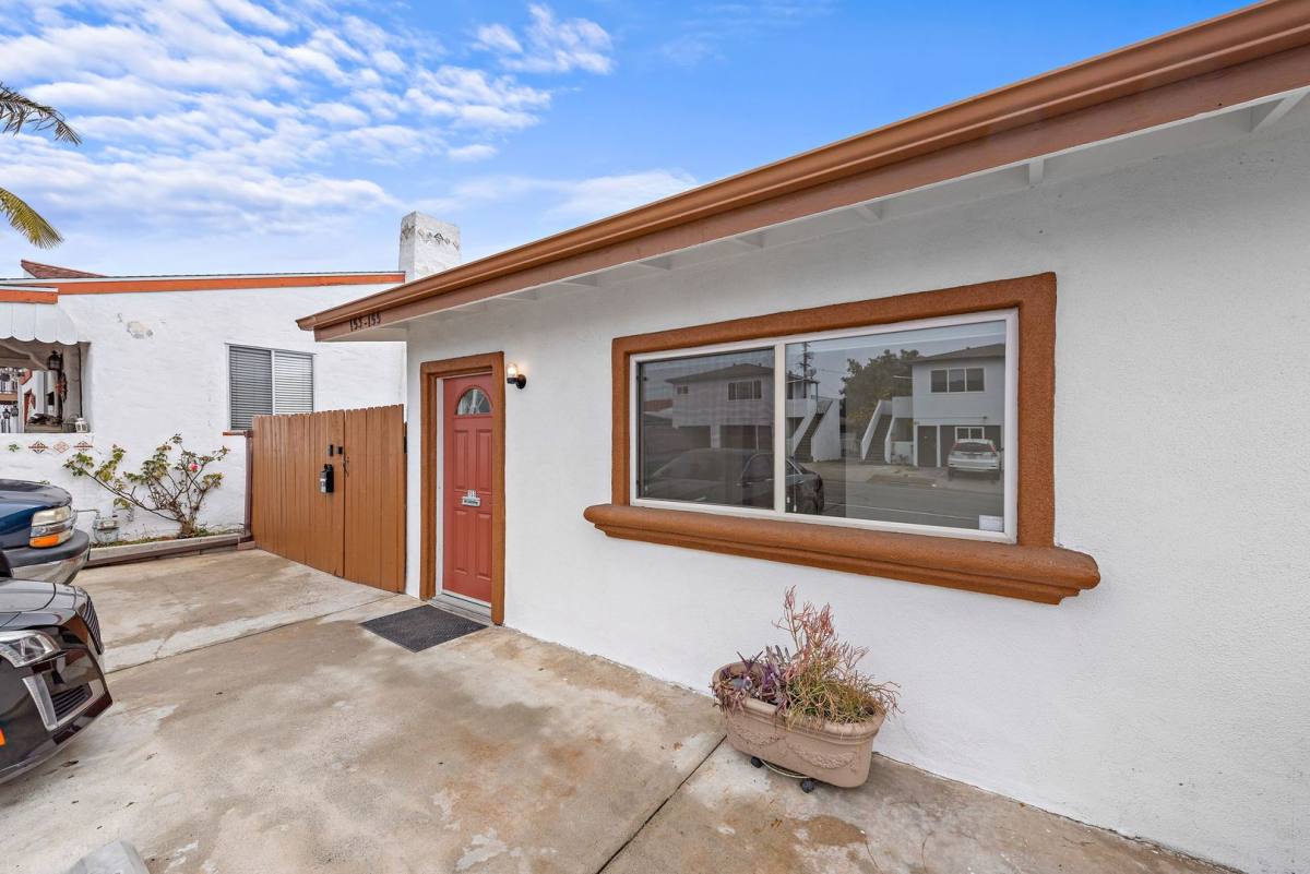 Apartment for rent at 153 Avenida Serra, San Clemente, CA 92672