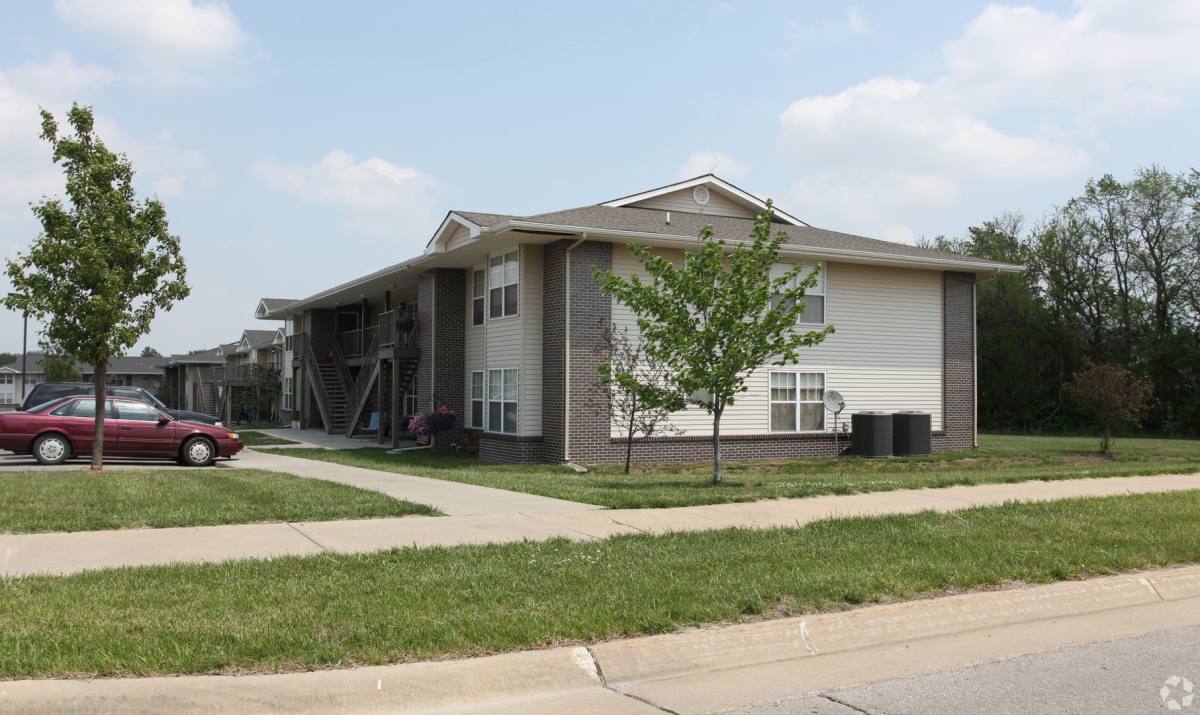 Apartment for rent at 1141 W 17th St, Ottawa, KS 66067