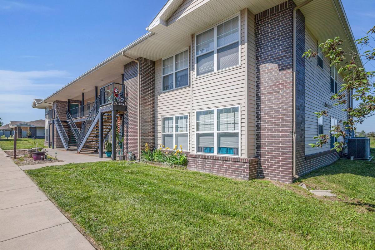 Apartment for rent at 1141 W 17th St, Ottawa, KS 66067