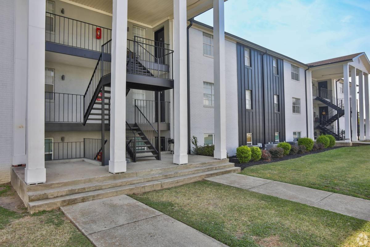 Apartment for rent at 505 13th St, Augusta, GA 30901