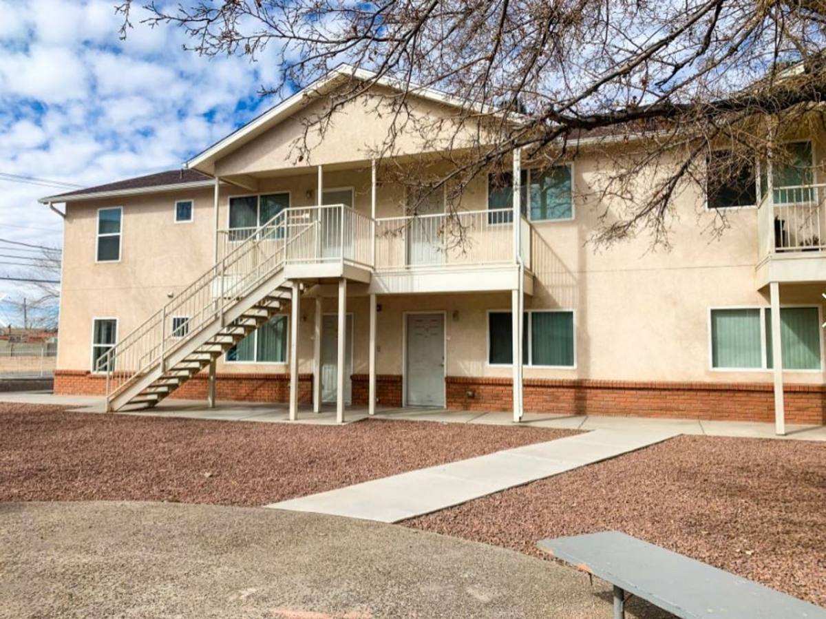 Apartment for rent at 1720 Atrisco Dr NW, Albuquerque, NM 87105