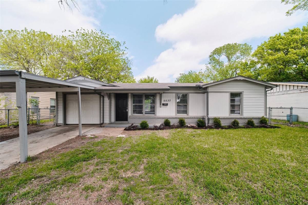 House for rent at 5537 Burton Ave, Fort Worth, TX 76119