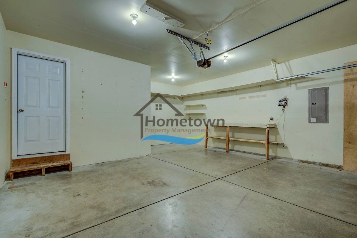House for rent at 2570 N Sparrow Lp, Post Falls, ID 83854
