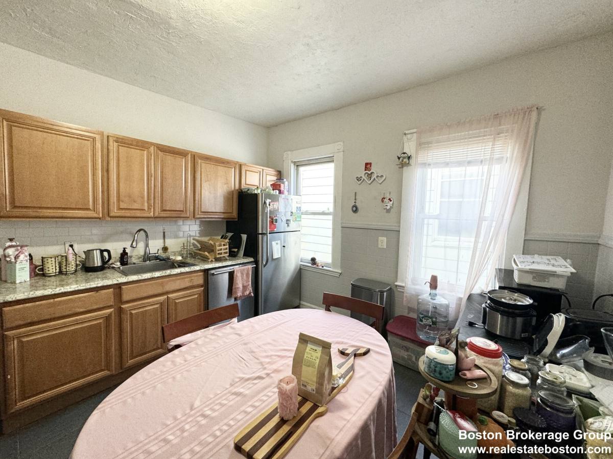 Apartment for rent at 10 Wave Ave #3, Dorchester, MA 02125