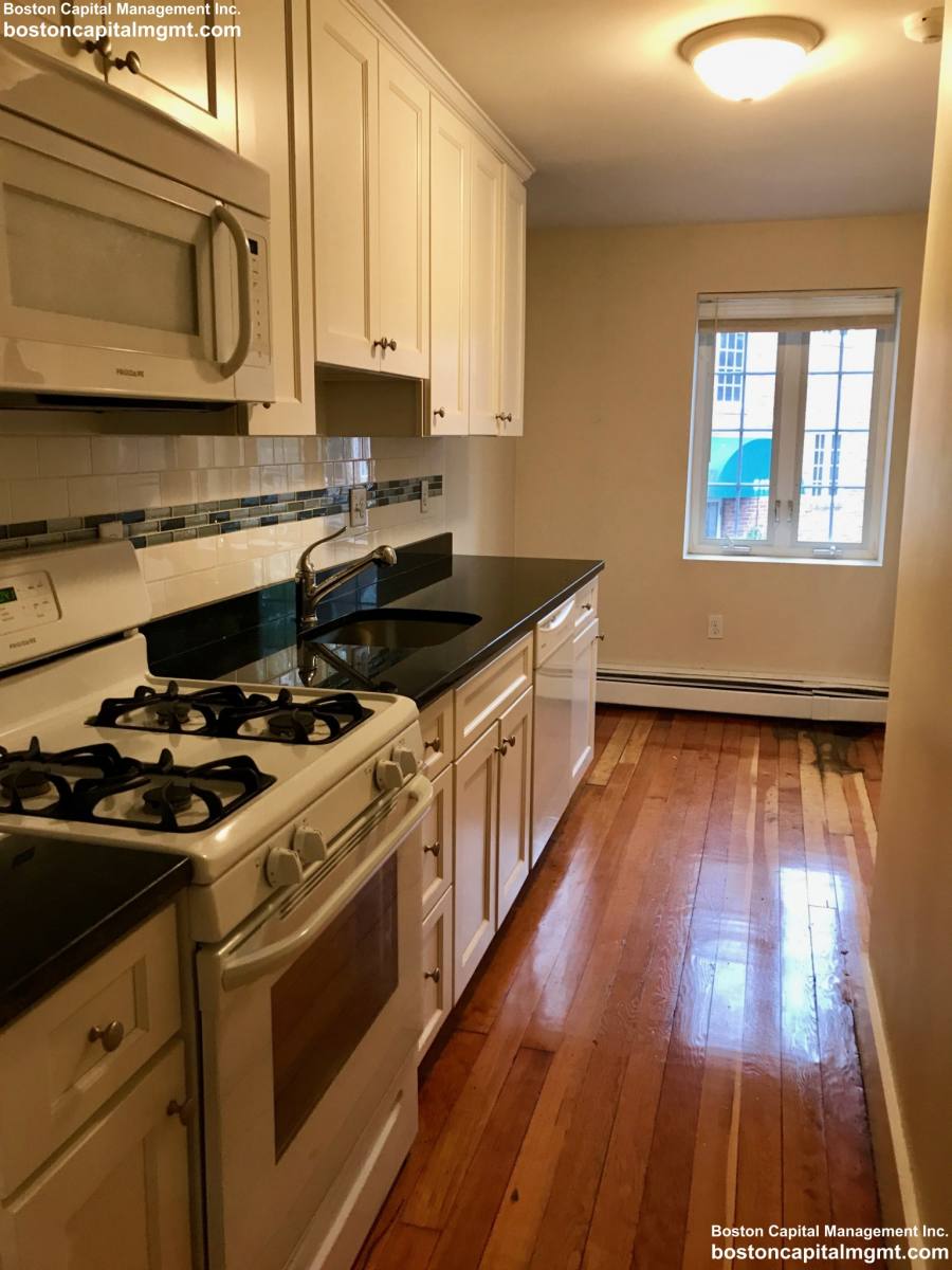 Apartment for rent at 14 Mount Ida St #6, Newton, MA 02458