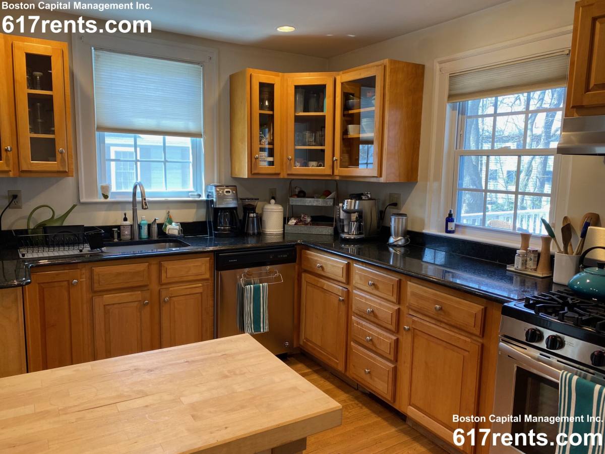 Apartment for rent at 22 Cleveland, Wellesley Hills, MA 02481