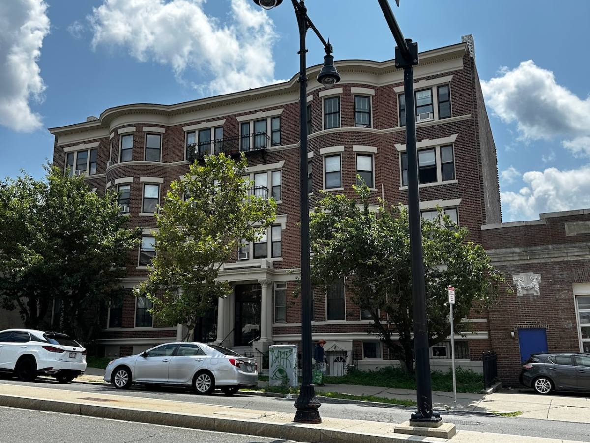 Apartment for rent at 1682 Commonwealth Ave #2, Brighton, MA 02135