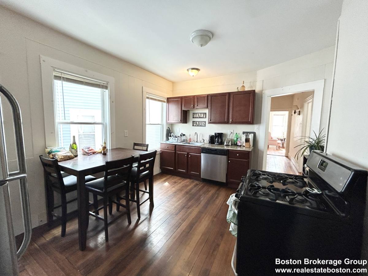 Apartment for rent at 74 Romsey St #2, Dorchester, MA 02125