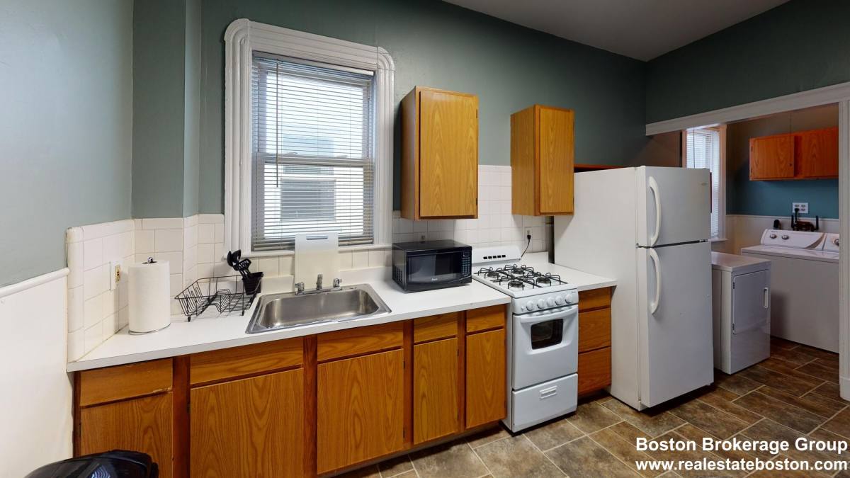 Apartment for rent at 789 Columbia Rd #3, Dorchester, MA 02125