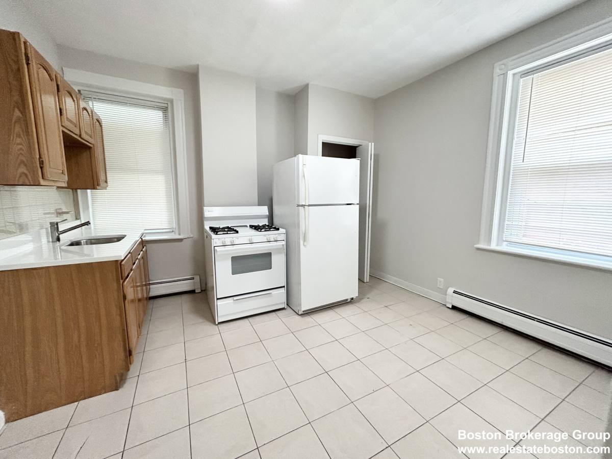 Apartment for rent at 165 Gove St #2, East Boston, MA 02128