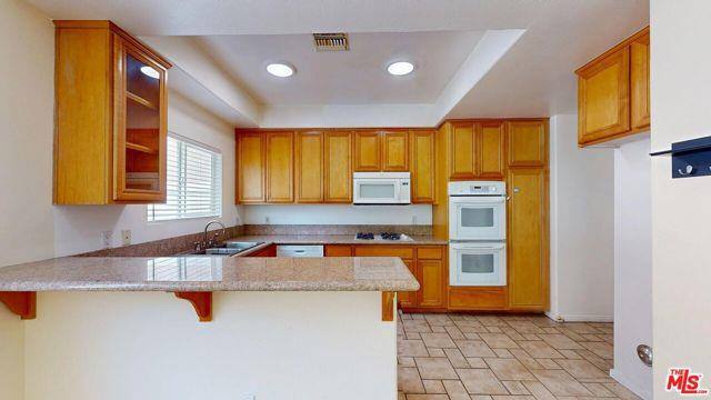 Townhouse for rent at 20300 Vanowen St #21, Winnetka, CA 91306