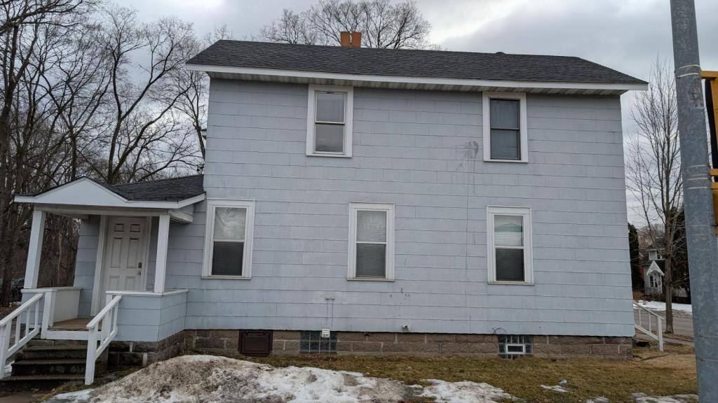 House for rent at 1203 S Farwell St, Eau Claire, WI 54701